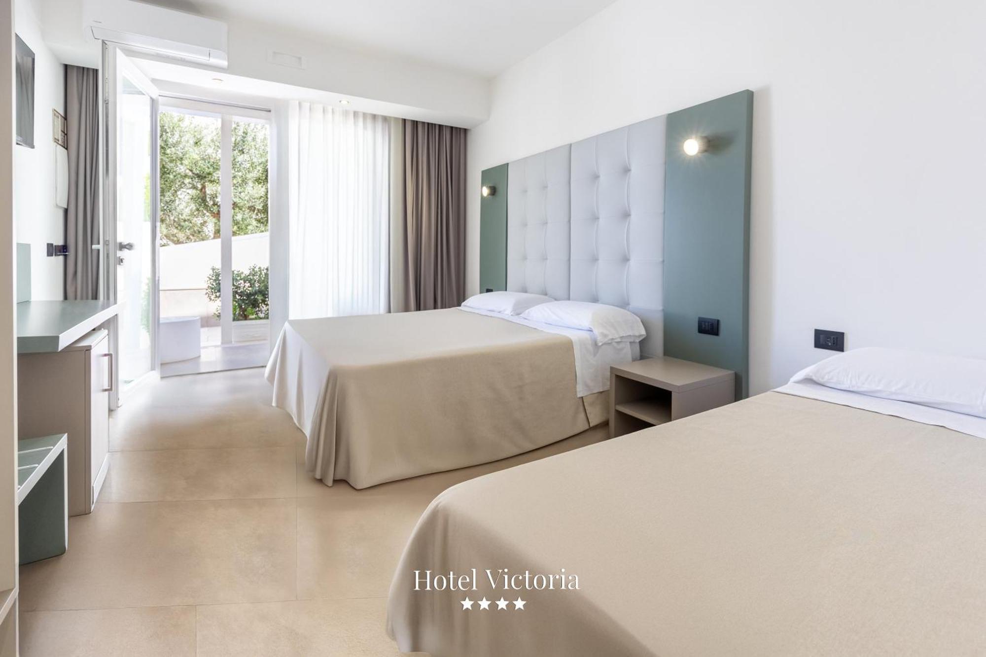 Hotel Victoria Торе Санта Сабина Екстериор снимка