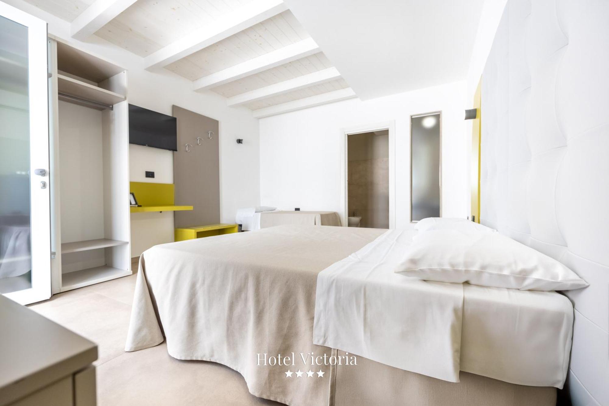 Hotel Victoria Торе Санта Сабина Екстериор снимка
