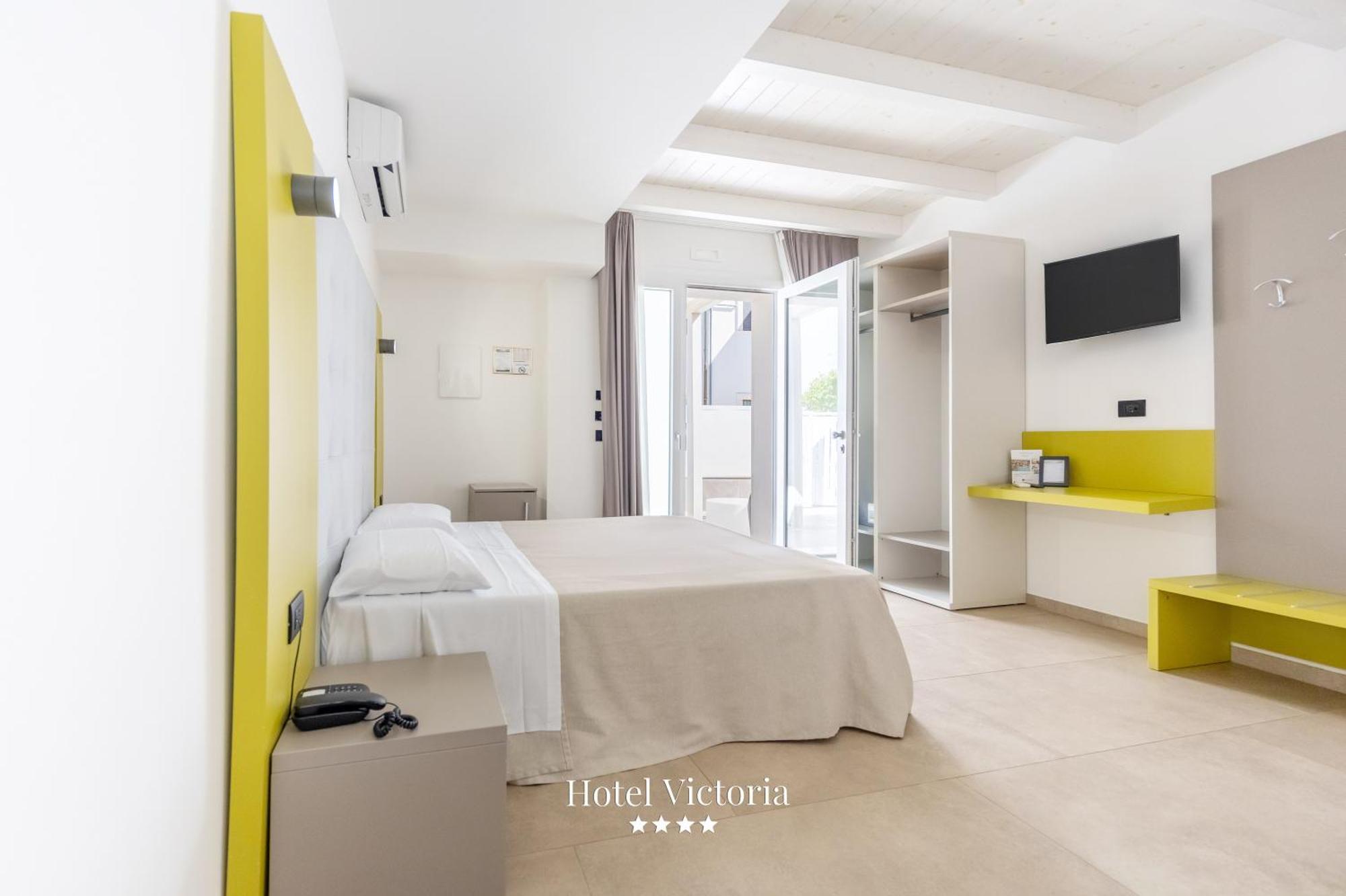 Hotel Victoria Торе Санта Сабина Екстериор снимка