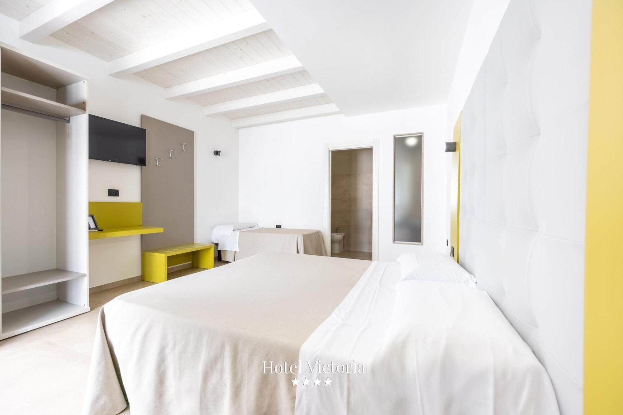 Hotel Victoria Торе Санта Сабина Екстериор снимка