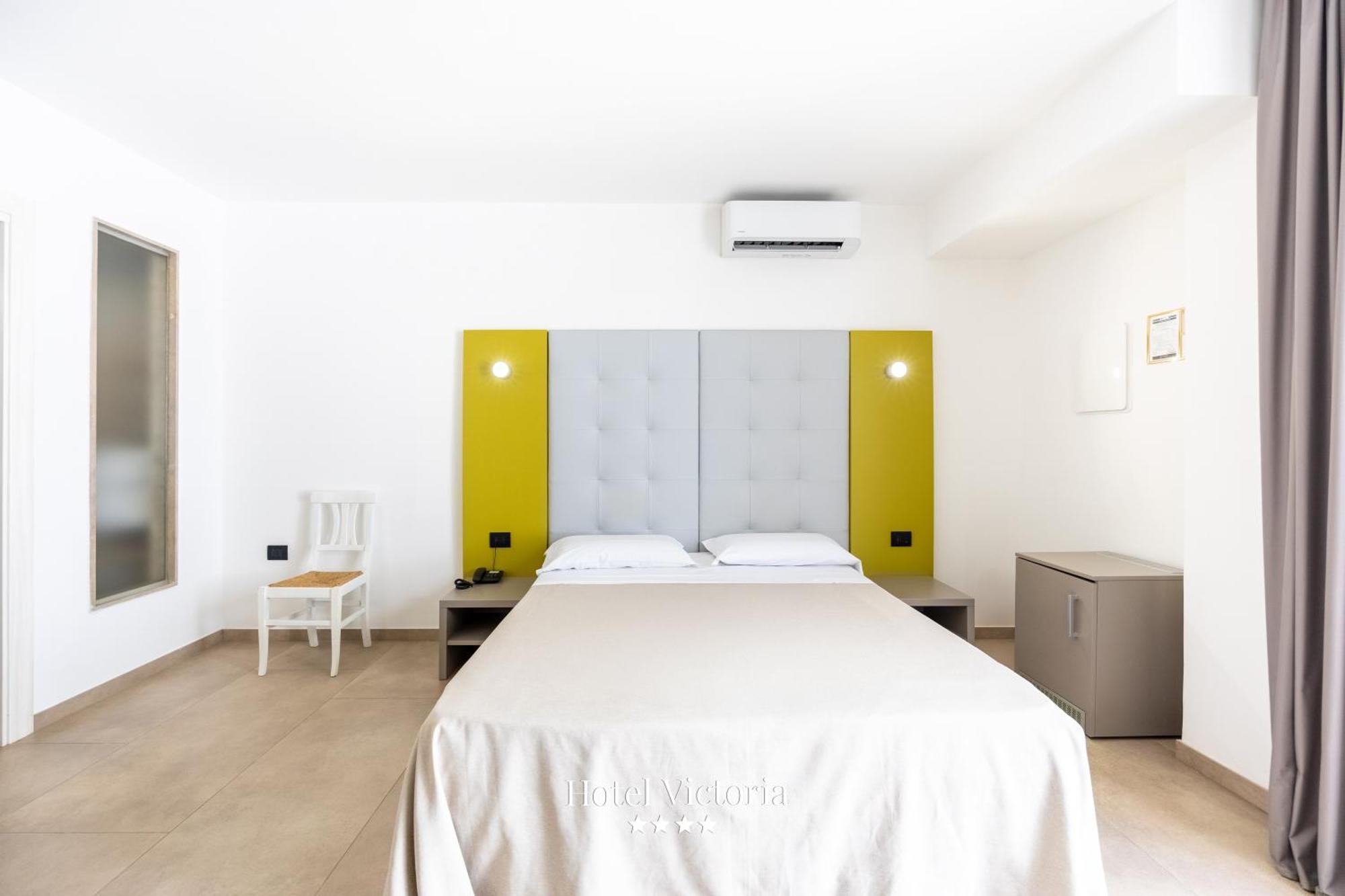 Hotel Victoria Торе Санта Сабина Екстериор снимка