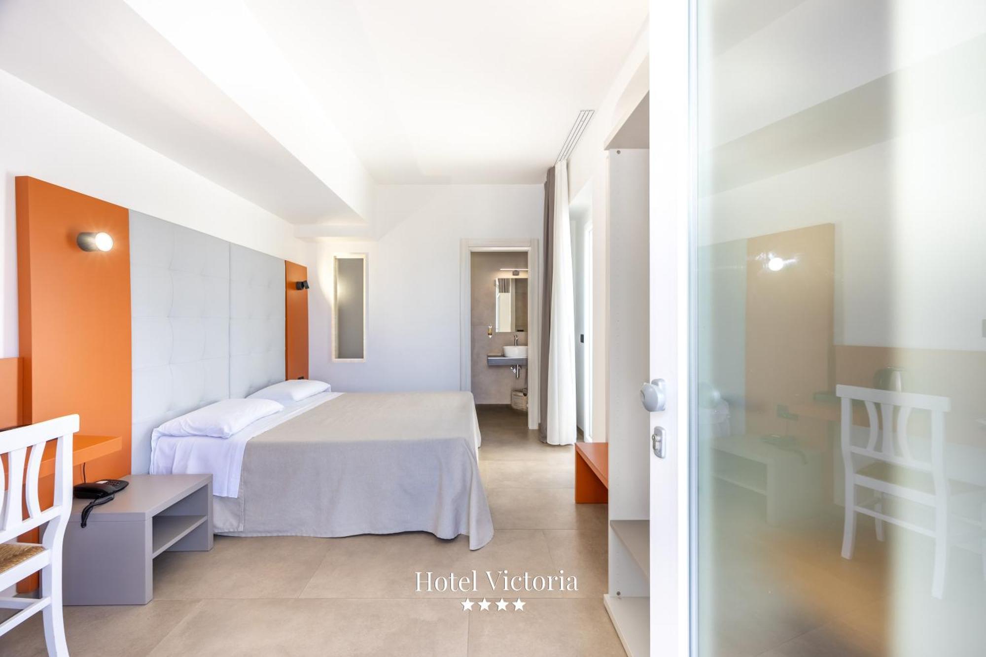 Hotel Victoria Торе Санта Сабина Екстериор снимка
