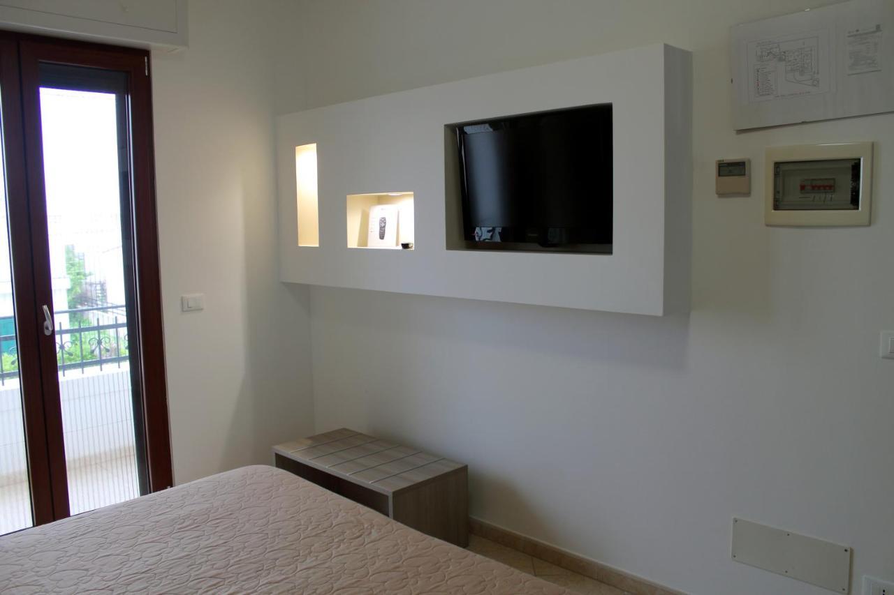 Hotel Victoria Торе Санта Сабина Екстериор снимка